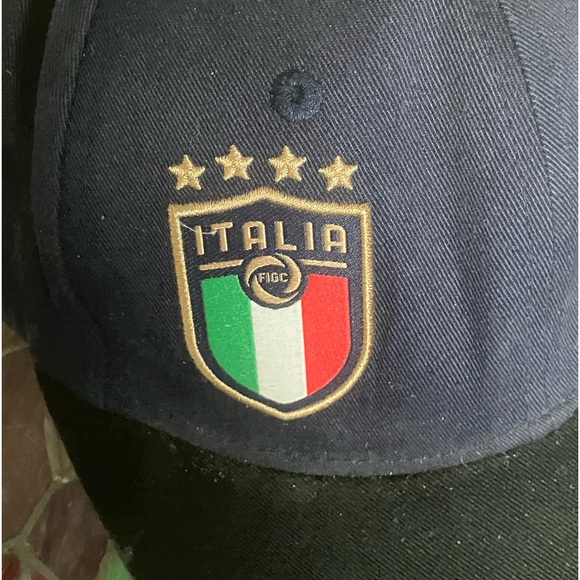 Italia FIGC Soccer Flatbrim Adjustable Cap🌺❤️ - Picture 4 of 12